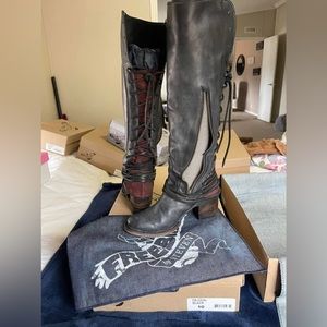 Freebird by Steven Coal Boot - Black - 10 **small tear top of zipper**